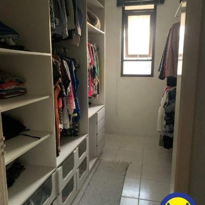 Casa Residencial com 257m², 3 quartos, 1 suíte, 1 garagem, no bairro Itaguaçu em Florianópolis