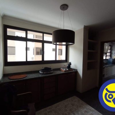 Apartamentos com 186m², 3 quartos, 2 suítes, 2 garagens, no bairro Centro em Florianópolis