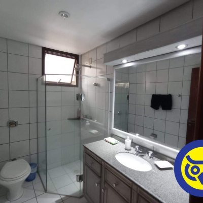 Apartamentos com 186m², 3 quartos, 2 suítes, 2 garagens, no bairro Centro em Florianópolis