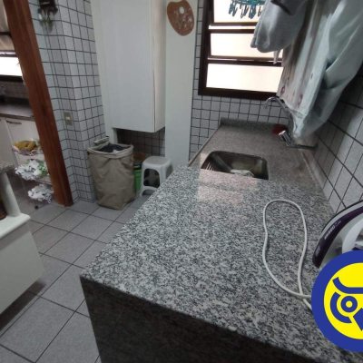 Apartamentos com 186m², 3 quartos, 2 suítes, 2 garagens, no bairro Centro em Florianópolis