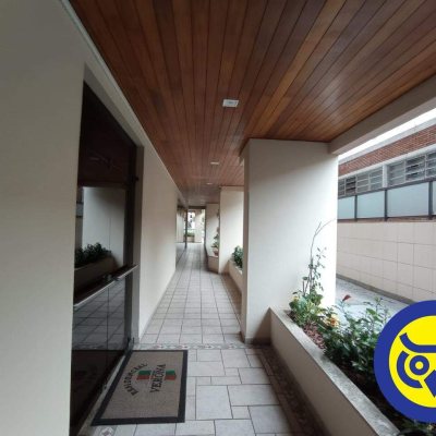 Apartamentos com 186m², 3 quartos, 2 suítes, 2 garagens, no bairro Centro em Florianópolis