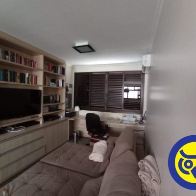 Apartamentos com 186m², 3 quartos, 2 suítes, 2 garagens, no bairro Centro em Florianópolis