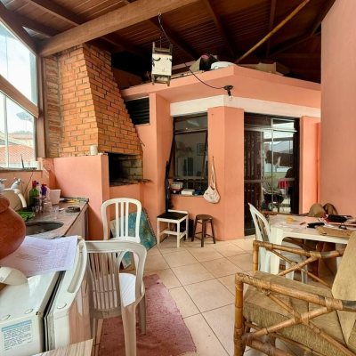 Apartamentos com 90m², 3 quartos, 1 suíte, 1 garagem, no bairro Canasvieiras em Florianópolis