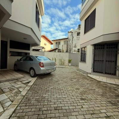 Apartamentos com 90m², 3 quartos, 1 suíte, 1 garagem, no bairro Canasvieiras em Florianópolis
