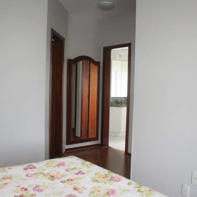 Apartamentos com 264m², 4 quartos, 2 suítes, 2 garagens, no bairro Agronômica em Florianópolis