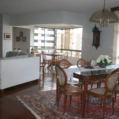 Apartamentos com 264m², 4 quartos, 2 suítes, 2 garagens, no bairro Agronômica em Florianópolis