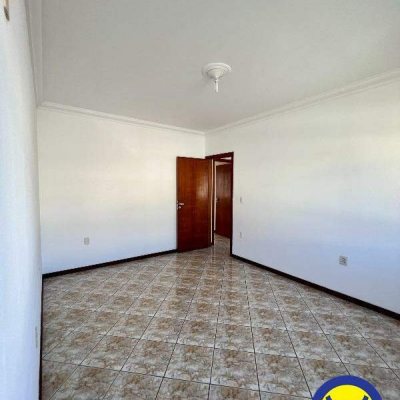 Casa Residencial com 239m², 4 quartos, 2 suítes, 2 garagens, no bairro Jardim Atlântico em Florianópolis