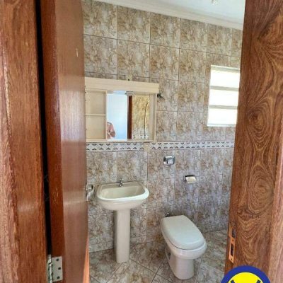 Casa Residencial com 239m², 4 quartos, 2 suítes, 2 garagens, no bairro Jardim Atlântico em Florianópolis