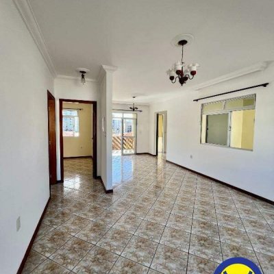 Casa Residencial com 239m², 4 quartos, 2 suítes, 2 garagens, no bairro Jardim Atlântico em Florianópolis