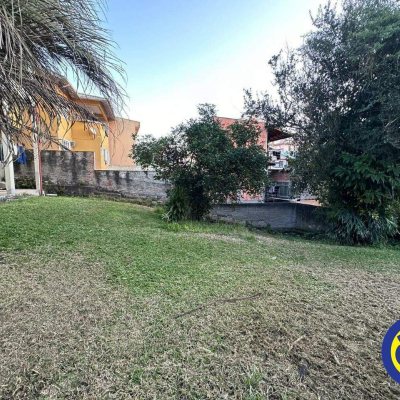 Casa Residencial com 239m², 4 quartos, 2 suítes, 2 garagens, no bairro Jardim Atlântico em Florianópolis