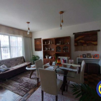 Casa Residencial com 330m², 5 quartos, 2 garagens, no bairro Balneário em Florianópolis