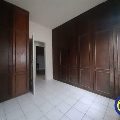 Casa Residencial com 185m², 4 quartos, 2 garagens, no bairro Agronômica em Florianópolis