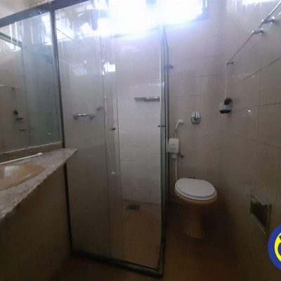 Casa Residencial com 185m², 4 quartos, 2 garagens, no bairro Agronômica em Florianópolis