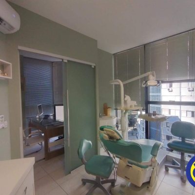 Sala com 54m², 1 garagem, no bairro Centro em Florianópolis