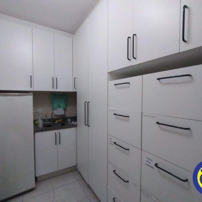 Sala com 54m², 1 garagem, no bairro Centro em Florianópolis