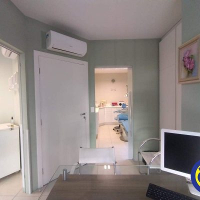 Sala com 54m², 1 garagem, no bairro Centro em Florianópolis