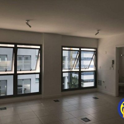 Sala com 35m², 1 garagem, no bairro Itacorubi em Florianópolis