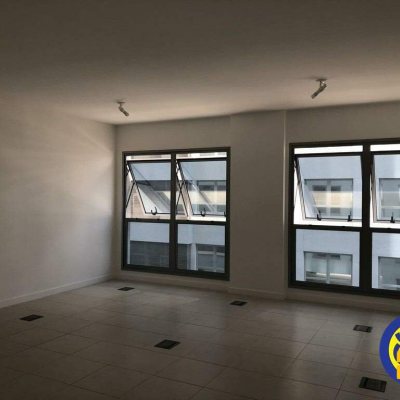 Sala com 35m², 1 garagem, no bairro Itacorubi em Florianópolis