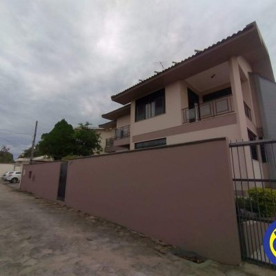 Casa Residencial com 332m², 4 quartos, 1 suíte, 2 garagens, no bairro Jardim Atlântico em Florianópolis