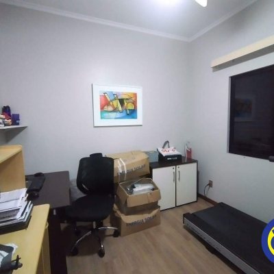 Casa Residencial com 332m², 4 quartos, 1 suíte, 2 garagens, no bairro Jardim Atlântico em Florianópolis