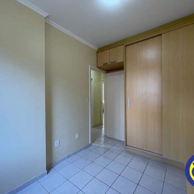 Apartamentos com 64m², 2 quartos, 1 garagem, no bairro Centro em Florianópolis