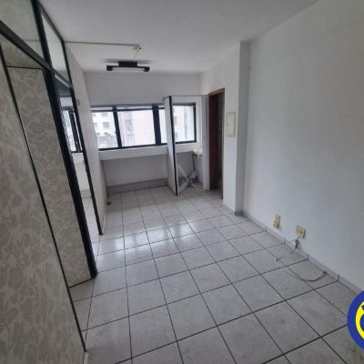 Sala com 42m², 1 garagem, no bairro Centro em Florianópolis