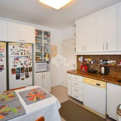 Apartamentos com 279m², 3 quartos, 1 suíte, 2 garagens, no bairro Centro em Florianópolis