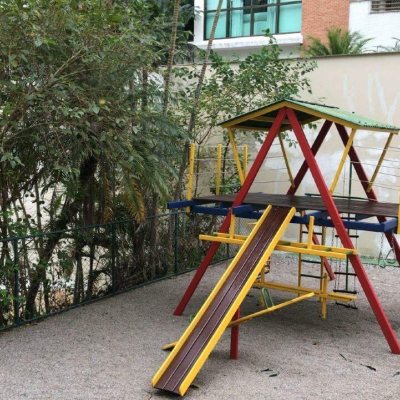 Apartamentos com 279m², 3 quartos, 1 suíte, 2 garagens, no bairro Centro em Florianópolis