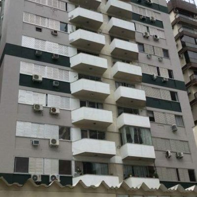 Apartamentos com 279m², 3 quartos, 1 suíte, 2 garagens, no bairro Centro em Florianópolis