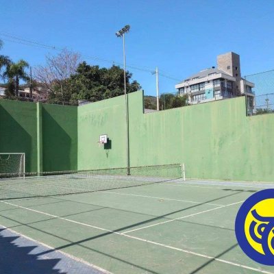 Apartamentos com 250m², 3 quartos, 2 suítes, 2 garagens, no bairro Centro em Florianópolis