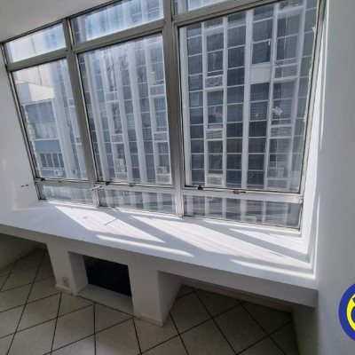 Sala com 27m², no bairro Centro em Florianópolis
