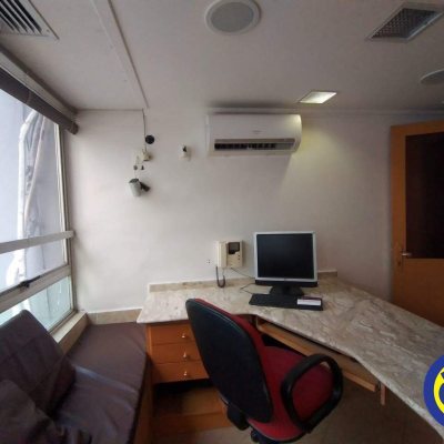 Sala com 58m², 1 garagem, no bairro Centro em Florianópolis