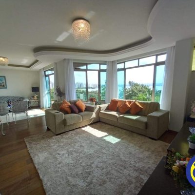 Apartamentos com 178m², 4 quartos, 1 suíte, 2 garagens, no bairro Agronômica em Florianópolis