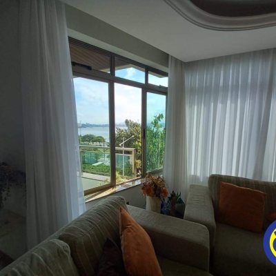 Apartamentos com 178m², 4 quartos, 1 suíte, 2 garagens, no bairro Agronômica em Florianópolis