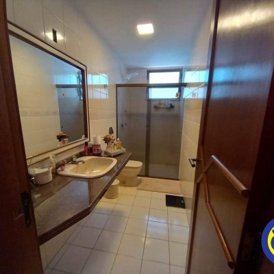 Apartamentos com 178m², 4 quartos, 1 suíte, 2 garagens, no bairro Agronômica em Florianópolis