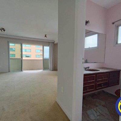 Cobertura com 320m², 4 quartos, 4 suítes, 4 garagens, no bairro Centro em Florianópolis