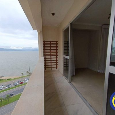 Cobertura com 320m², 4 quartos, 4 suítes, 4 garagens, no bairro Centro em Florianópolis
