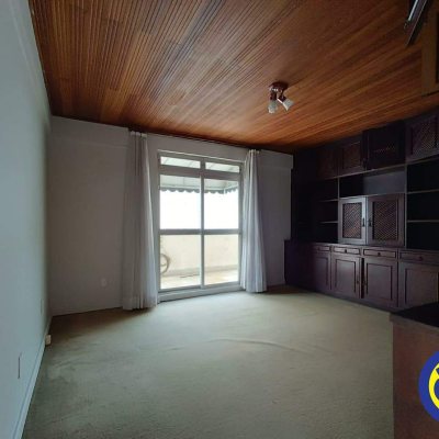 Cobertura com 320m², 4 quartos, 4 suítes, 4 garagens, no bairro Centro em Florianópolis