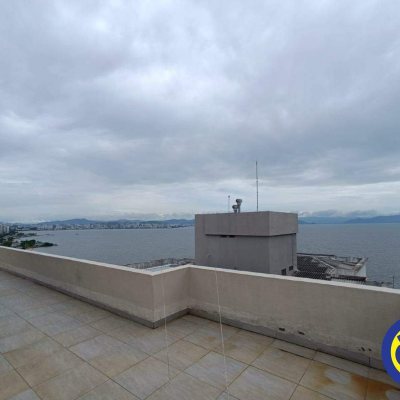 Cobertura com 320m², 4 quartos, 4 suítes, 4 garagens, no bairro Centro em Florianópolis