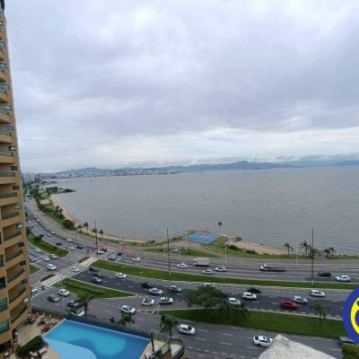 Cobertura com 320m², 4 quartos, 4 suítes, 4 garagens, no bairro Centro em Florianópolis