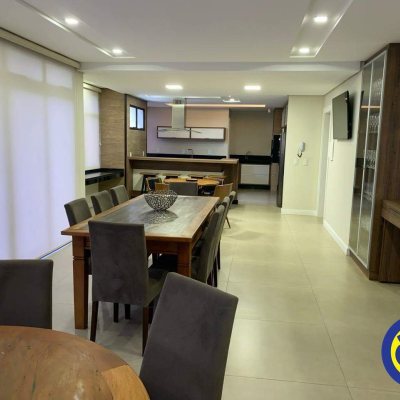 Apartamentos com 290m², 4 quartos, 3 suítes, 2 garagens, no bairro Beira Mar em Florianópolis