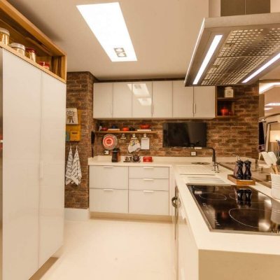 Apartamentos com 290m², 4 quartos, 3 suítes, 2 garagens, no bairro Beira Mar em Florianópolis