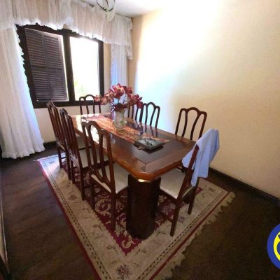 Casa Residencial com 163m², 3 quartos, 1 suíte, 1 garagem, no bairro Agronômica em Florianópolis