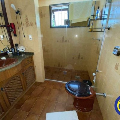 Casa Residencial com 163m², 3 quartos, 1 suíte, 1 garagem, no bairro Agronômica em Florianópolis