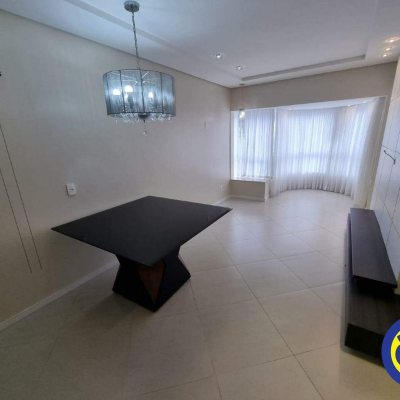 Cobertura com 162m², 3 quartos, 1 suíte, 1 garagem, no bairro Centro em Florianópolis