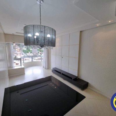 Cobertura com 162m², 3 quartos, 1 suíte, 1 garagem, no bairro Centro em Florianópolis