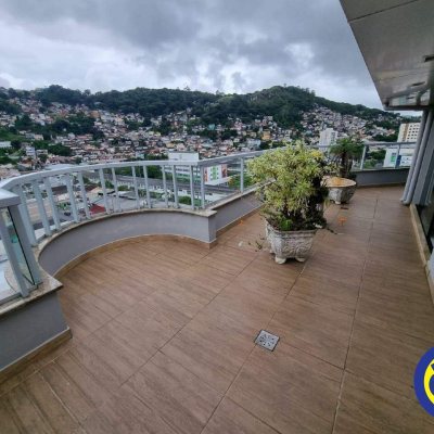 Cobertura com 162m², 3 quartos, 1 suíte, 1 garagem, no bairro Centro em Florianópolis