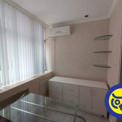 Sala com 42m², 1 garagem, no bairro Centro em Florianópolis