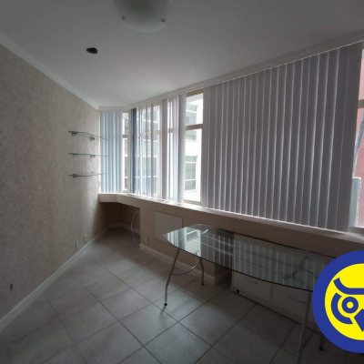 Sala com 42m², 1 garagem, no bairro Centro em Florianópolis