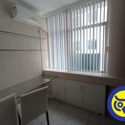 Sala com 42m², 1 garagem, no bairro Centro em Florianópolis